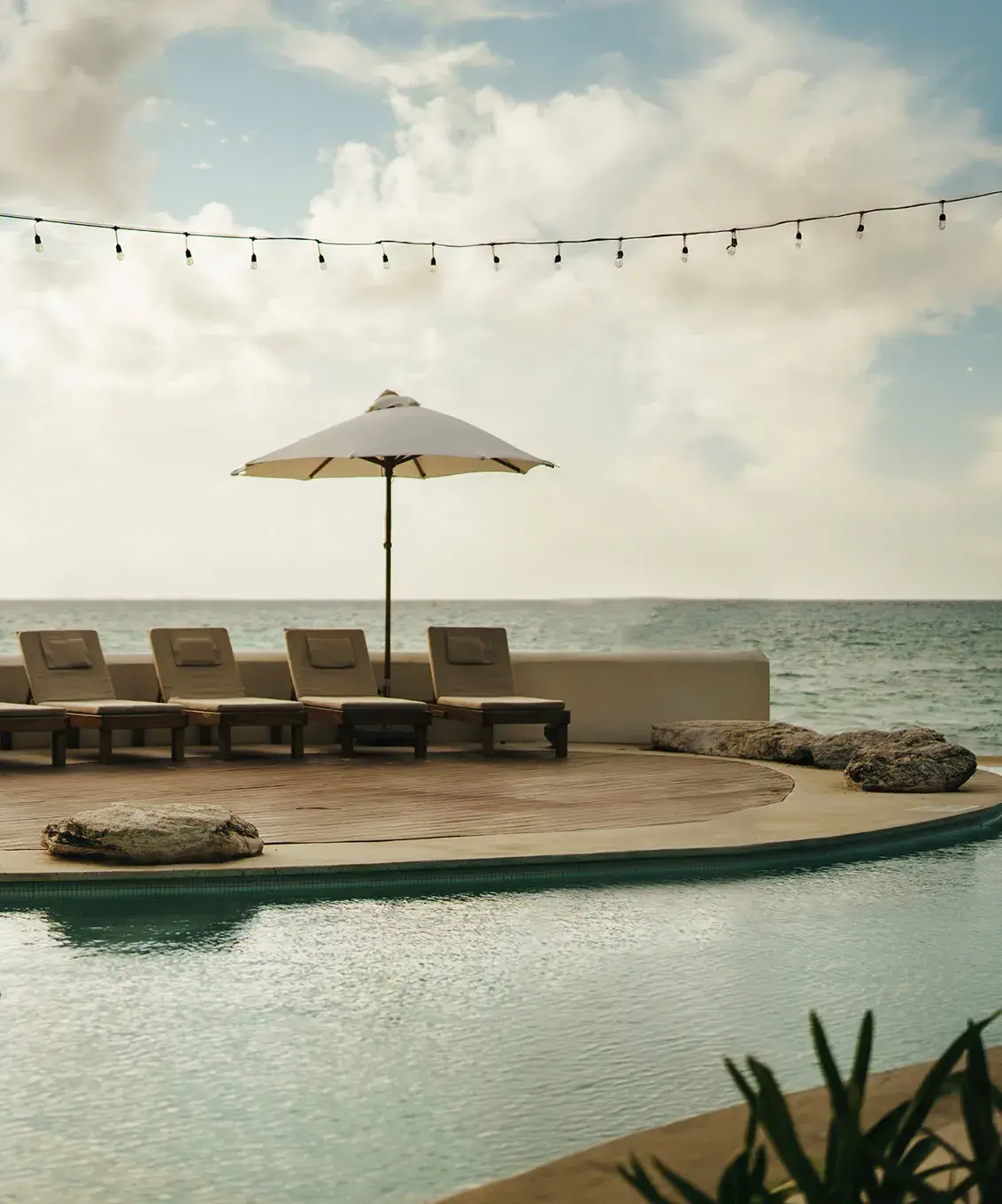 Las Olas Pool
